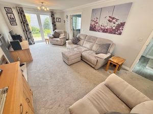 Lounge- click for photo gallery